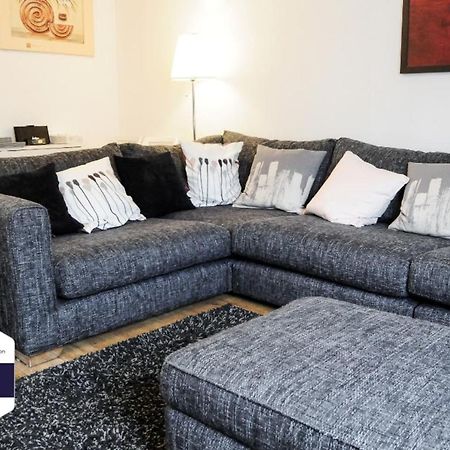 Peaceful And Quiet Apartment In A Bustling City Edinburgh Buitenkant foto