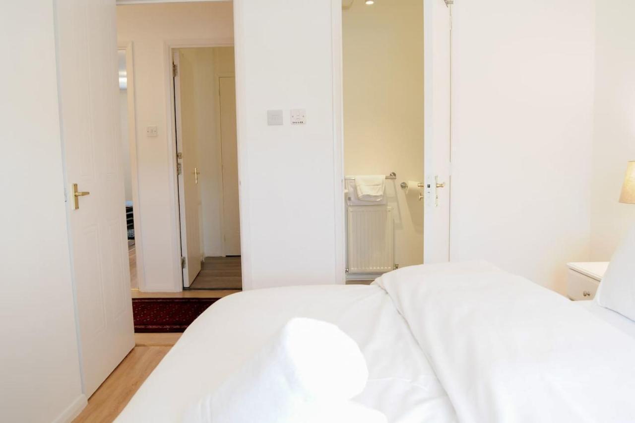 Peaceful And Quiet Apartment In A Bustling City Edinburgh Buitenkant foto