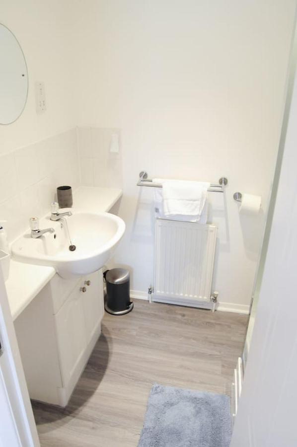 Peaceful And Quiet Apartment In A Bustling City Edinburgh Buitenkant foto